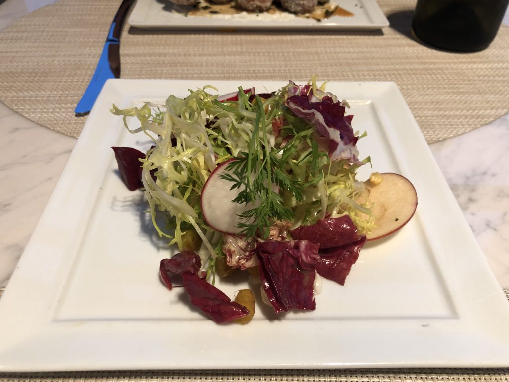 Fresh Autumn Salad United Polaris Lounge